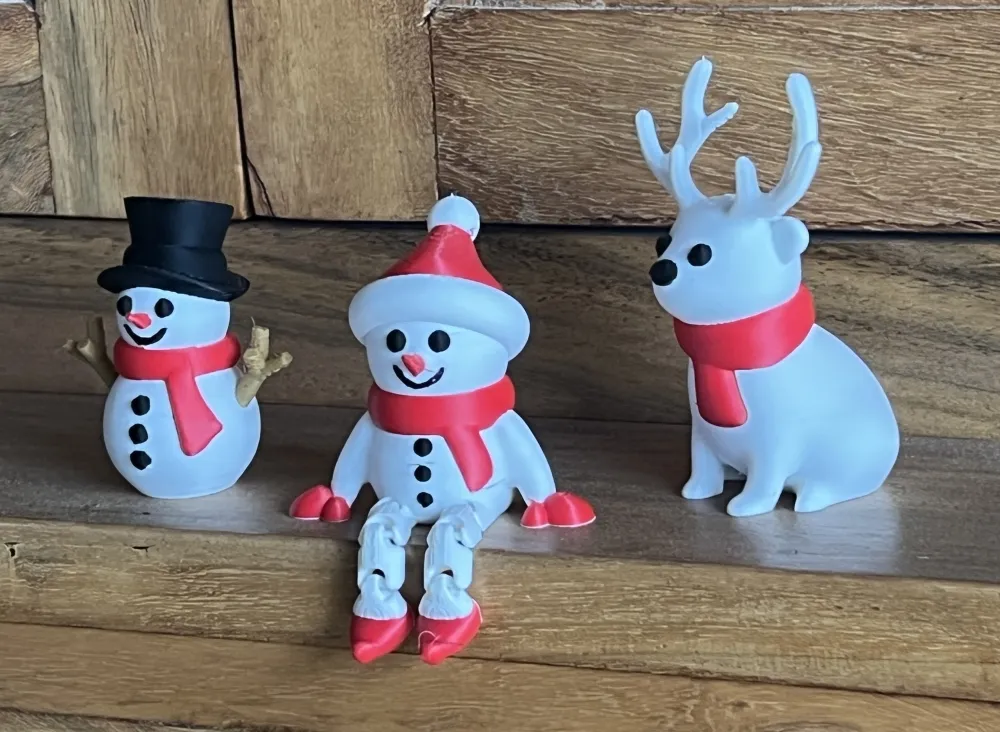Søte og glade julefigurer 3D-printet julepynt i PLA-bioplast