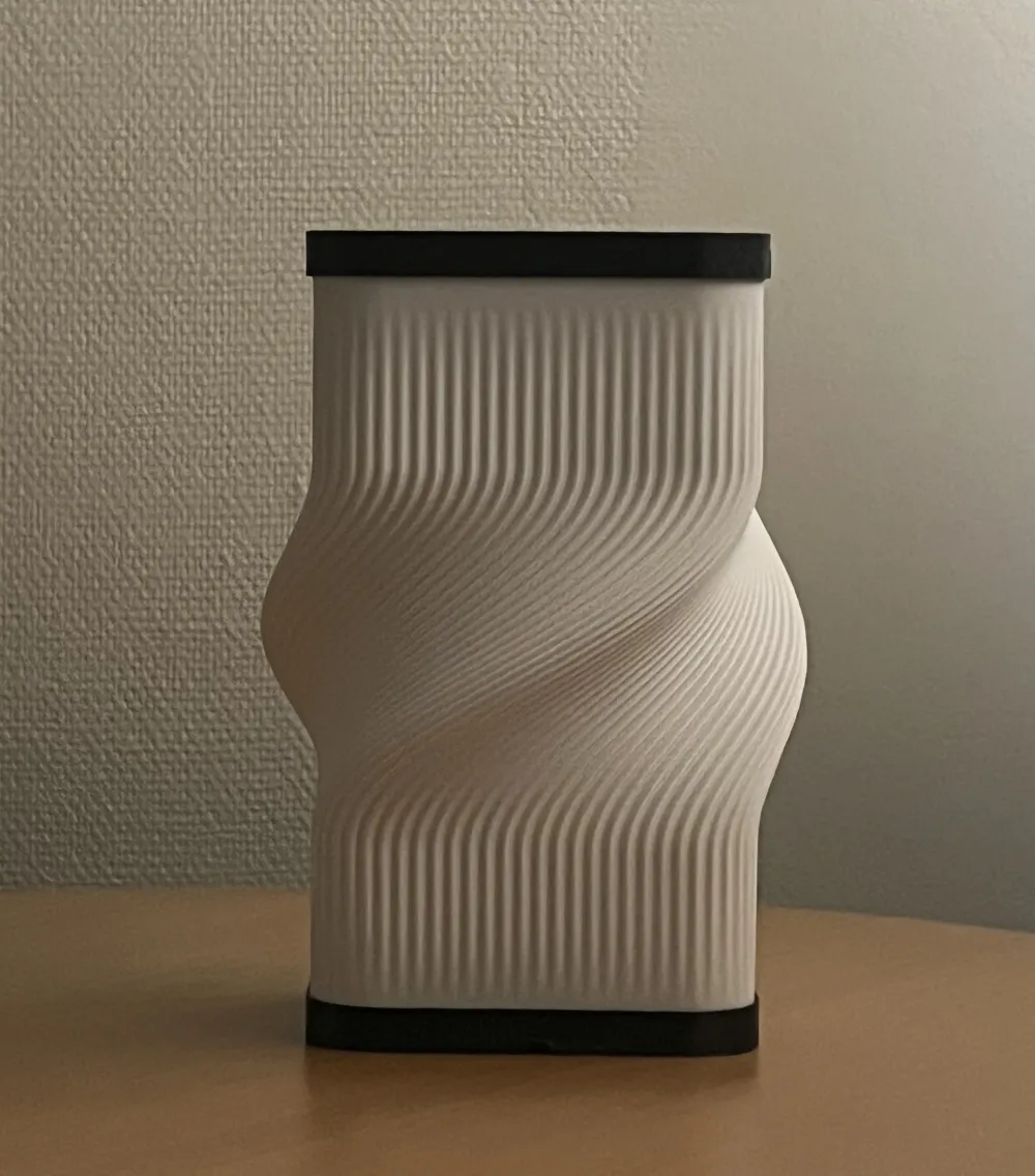 Torsion-twist-lampe-3d-printet